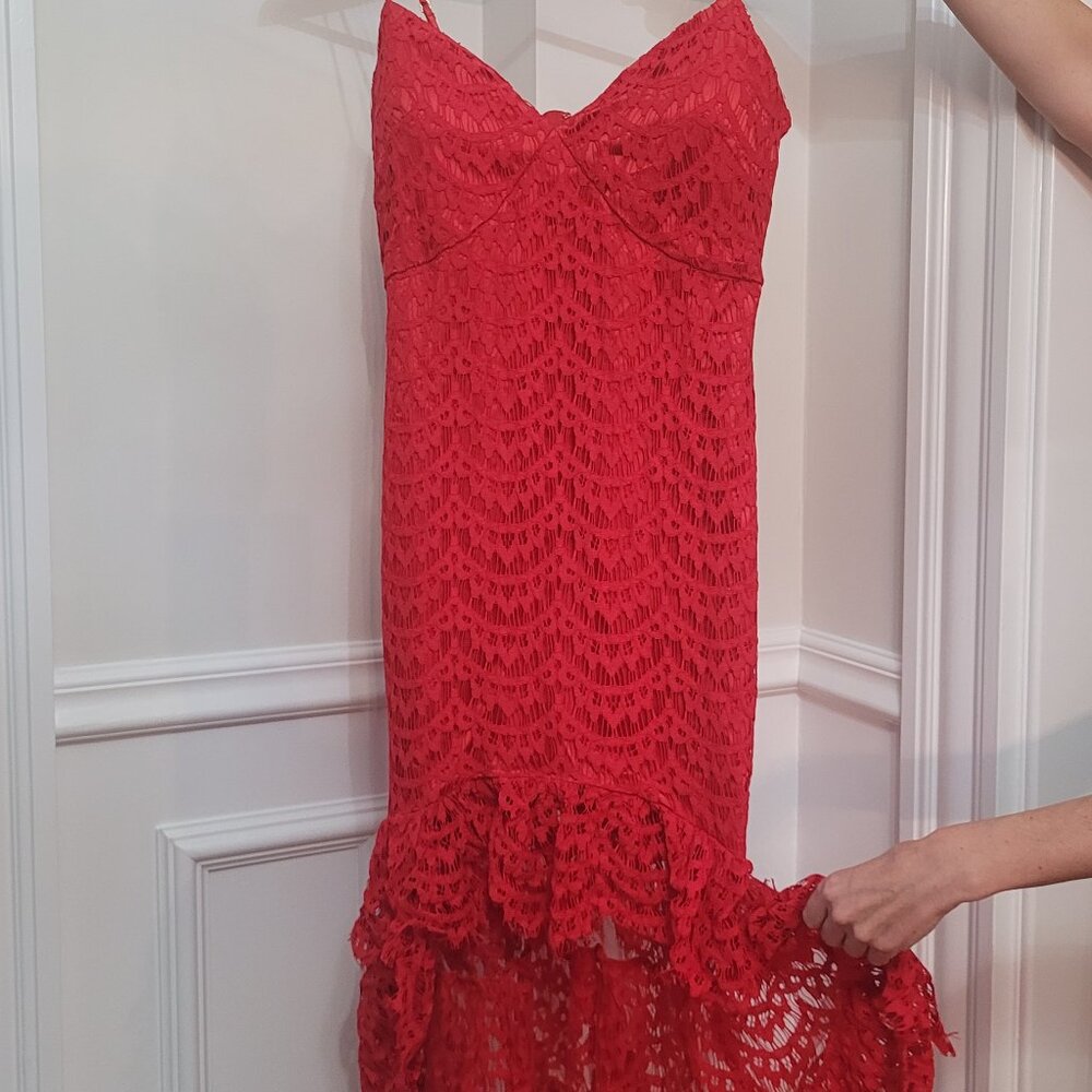 NEW High-Low Red Lace Ruffle Detail Dress. Size 2. - Picture 16 of 16